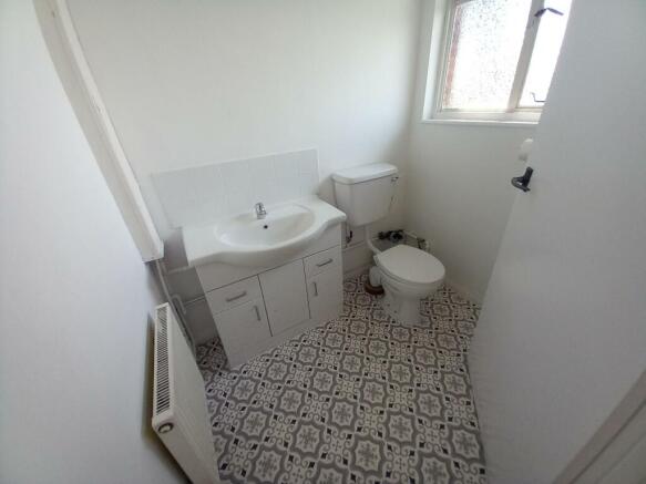 Cloakroom/wc