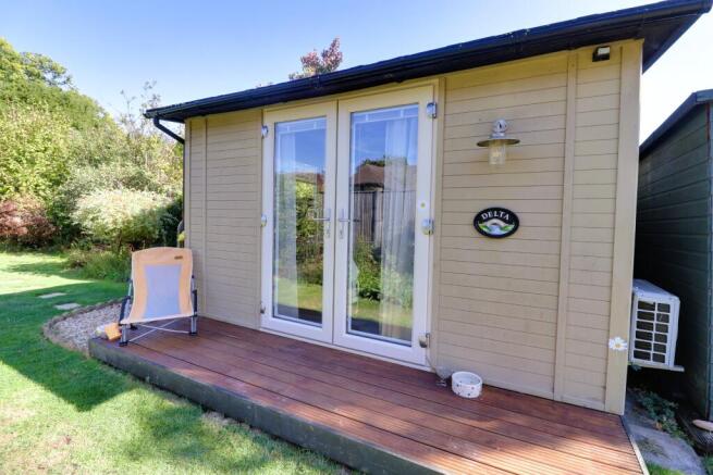 HOME OFFICE/GARDEN ROOM