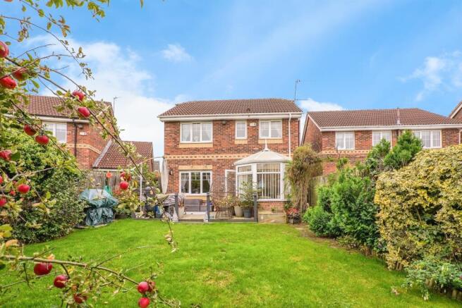 4 bed Detached for sale Image 4