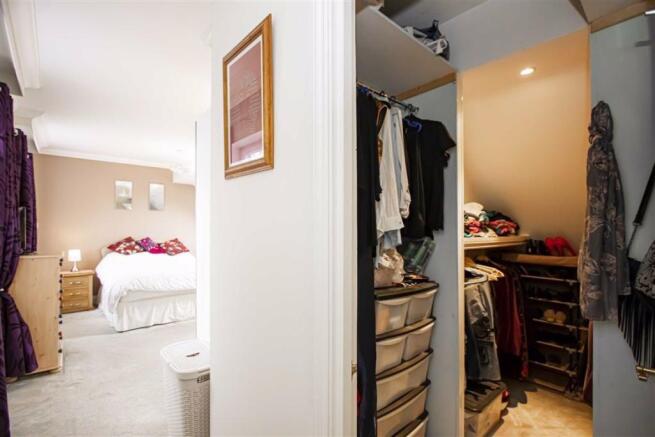 DRESSING ROOM