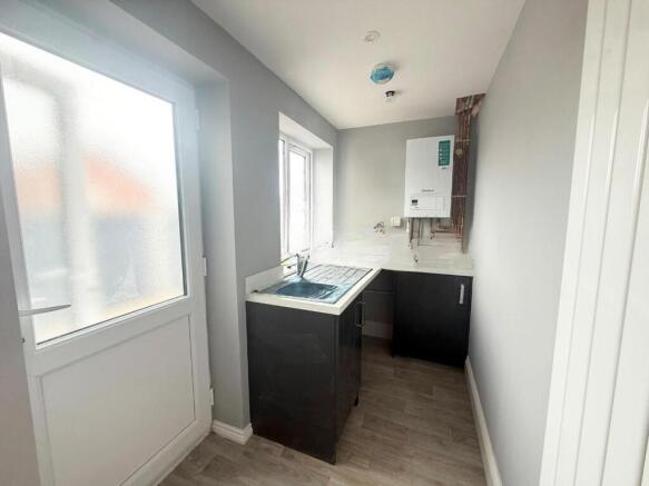 3 bed End of Terrace to rent Image 5