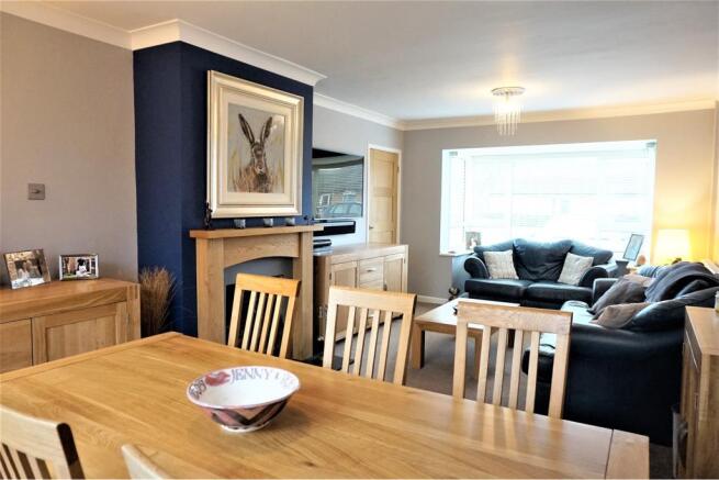 Lounge/Dining Room