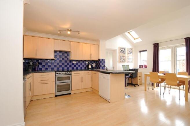 Kitchen/Breakfast Room
