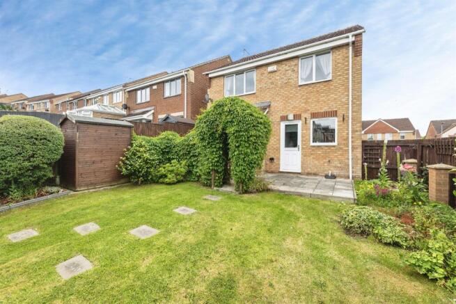 3 bed Detached for sale Image 9