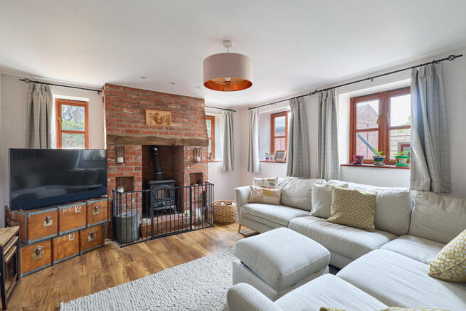 6 Ashley Road 050...