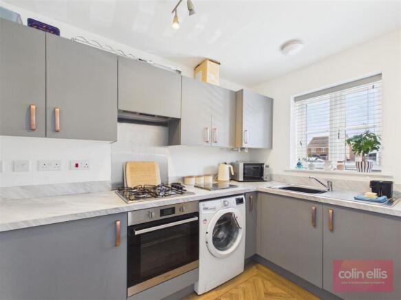 2 bed Semi-Detached for sale Image 6