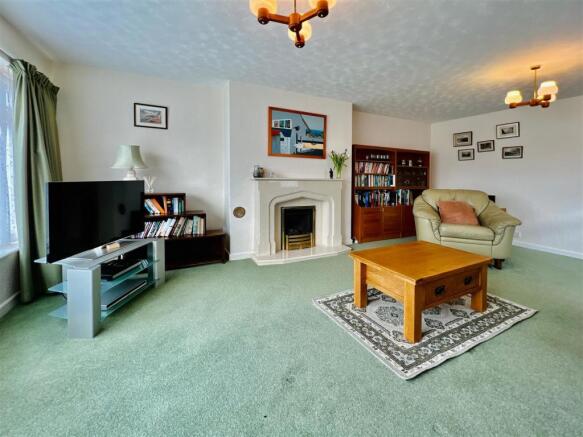 28 Lakes Road 12.JPG