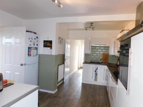 Kitchen 1