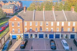10, Drakes Court, Quayside Walk, Southampton SO40 4AA