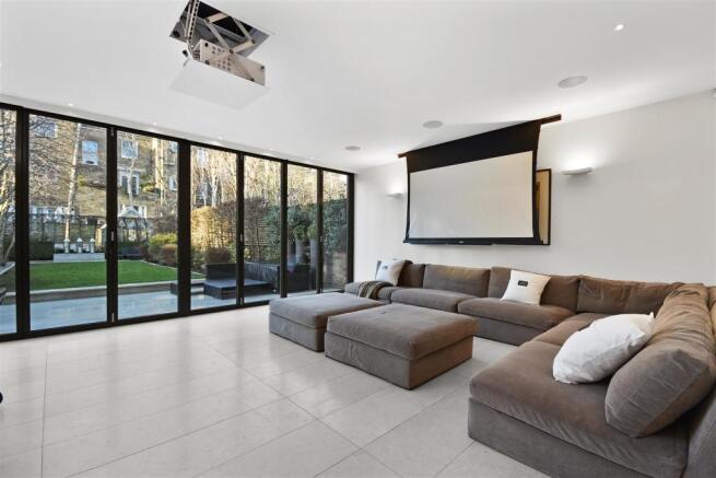 Hammersmith Grove - Cinema.JPG