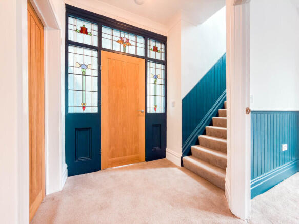 4 bed Semi-Detached for sale Image 4
