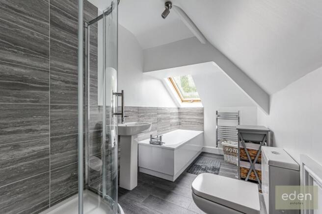 EN SUITE