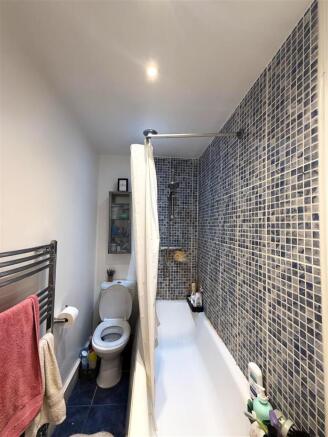 Bathroom_Edtid.JPG