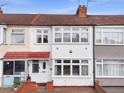 Albany Park Avenue, Enfield