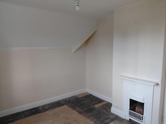 3 bed Terraced to rent Image 7