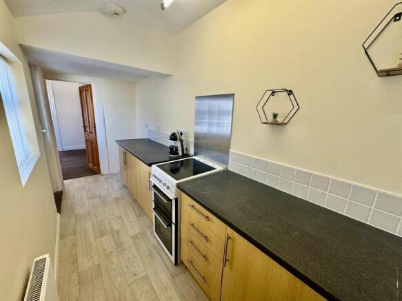 3 bed Terraced for sale Image 12