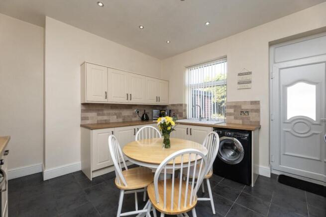 3 bed Semi-Detached for sale Image 6