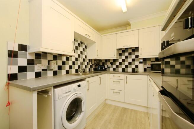 2 bed Retirement Property for sale Image 11