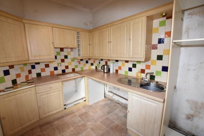 Kitchen (Custom).JPG