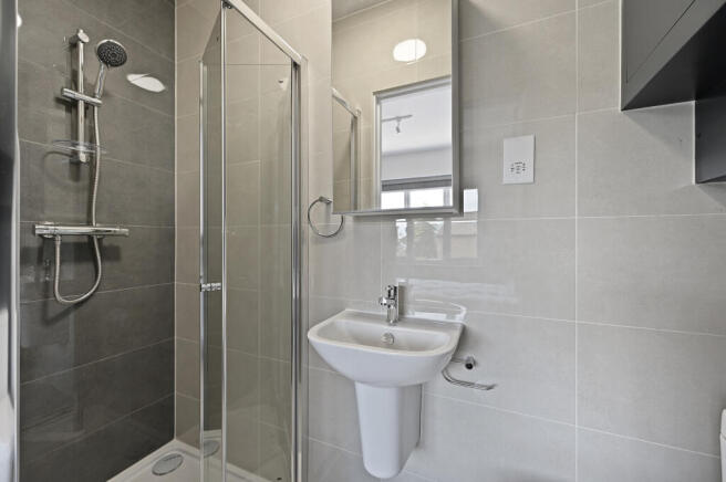 CS - 144 Hagden Lane - Studio11 Ensuite3 (1).JPG