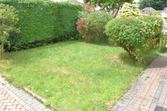 FRONT GARDEN