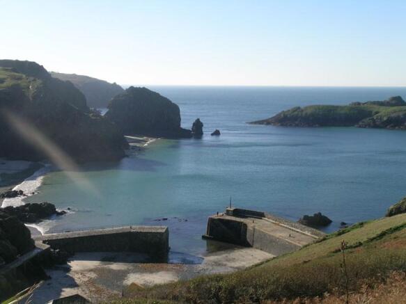 MULLION COVE
