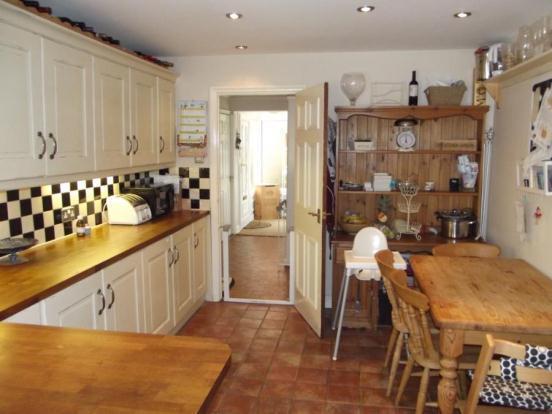 Kitchen/Breakfast Rm