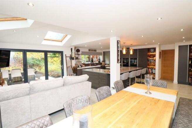 Kitchen/Dining/Breakfast Room