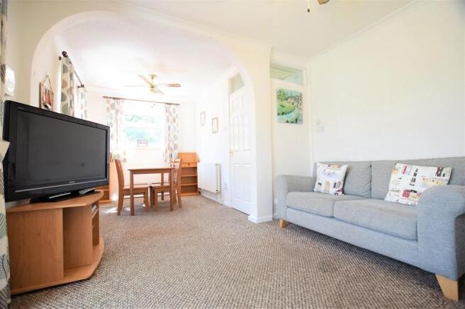 Lounge/Dining area