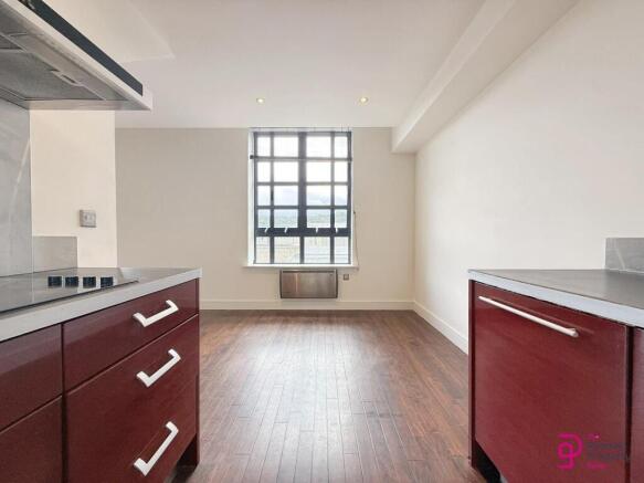 2 bed Apartment to rent Image 6