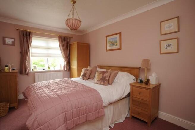 bedroom 4.jpg