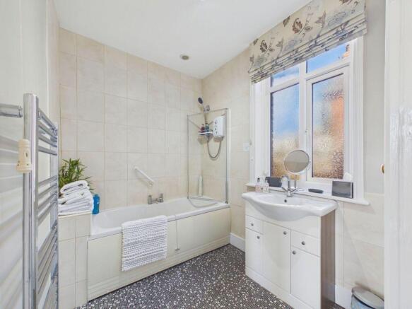 7 bed Semi-Detached for sale Image 10