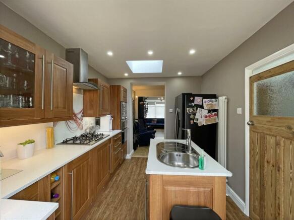 Ferrers Road - Kitchen 2.jpg