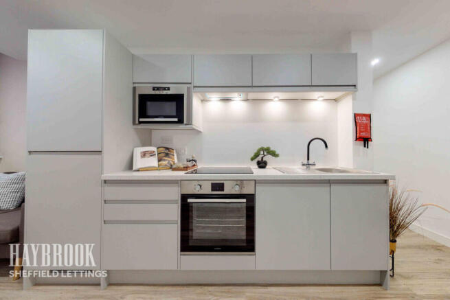 2 bed Apartment to rent Image 7