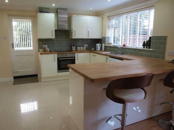 Contemporary Fitted
