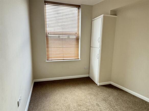 1 bed Flat to rent Image 5