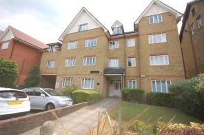 Flat 12, 24 26 Coachman Lodge, Friern Park, North Finchley, London N12 9DN