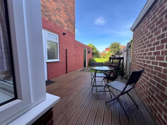 4 bed Semi-Detached for sale Image 5