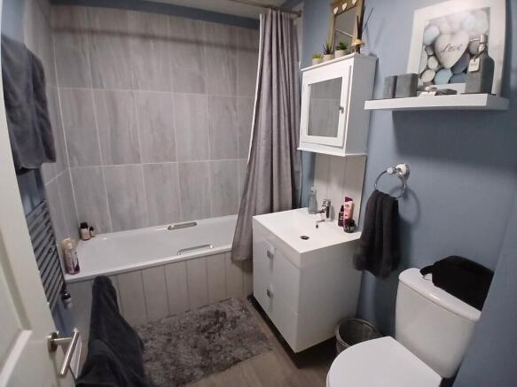 Photo 12