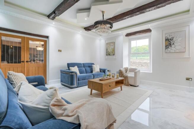 5 bed Detached for sale Image 6