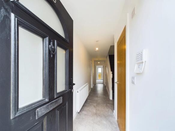 4 bed Detached for sale Image 4