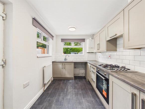 2 bed Terraced for sale Image 6