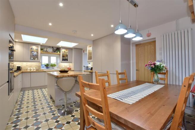 Kitchen/Breakfast Room