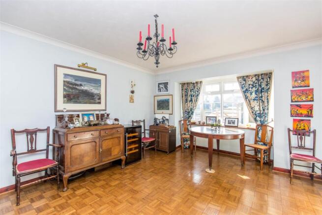 Dining Room.jpg