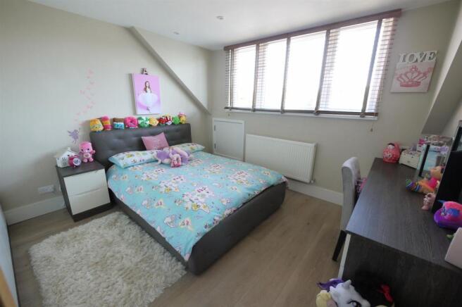 Bedroom 1:-