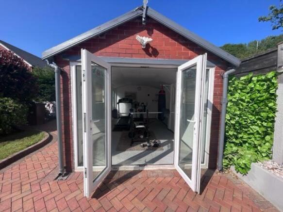 Garden Area & Garden Room