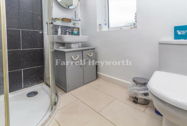 Shower  Room image 2