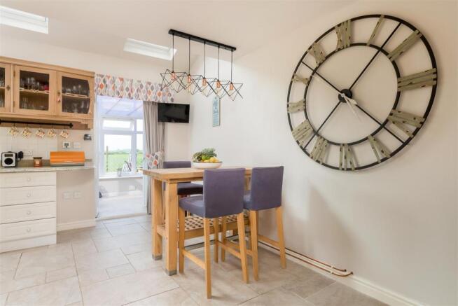 28 Millfield Close-9.jpg