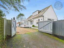 Novar, The Crescent, Tremeddan Lane, Liskeard PL14 3DS