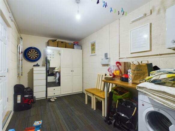 CAM01931G0-PR0149-STILL021.jpg